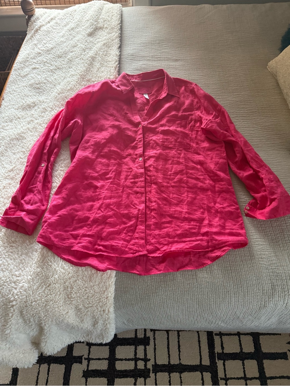 Sigrid Olsen Bright Pink Linen Shirt
100% linen size xl